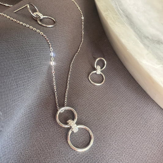 Double Circle Pendant Necklace